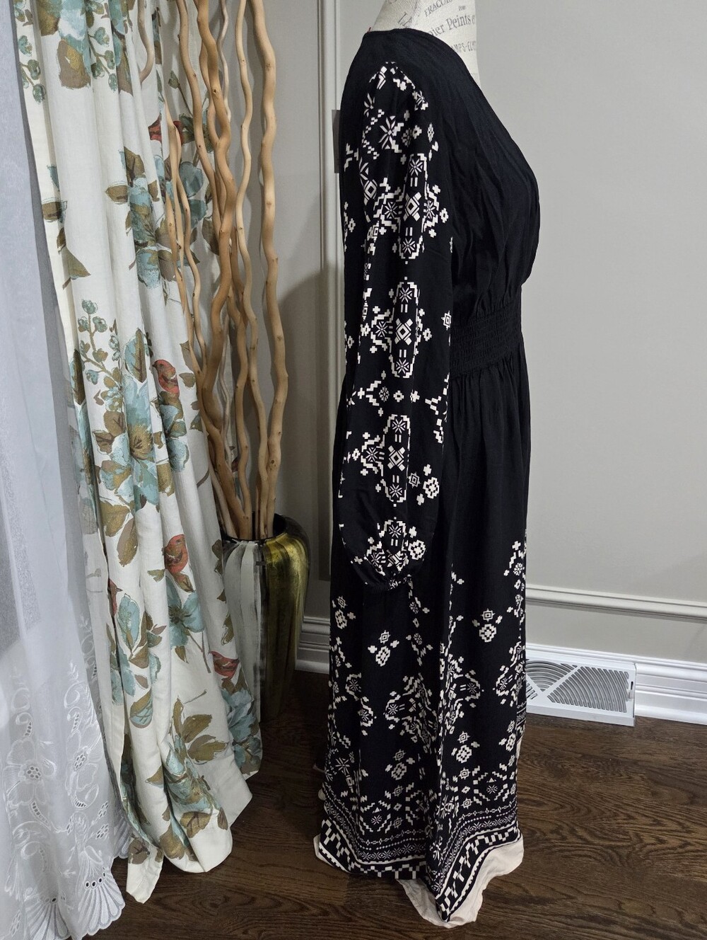 NWT Knox Rose Black V-Neck Maxi Printed Dress Sz.L Black/tan - Picture 3 of 12